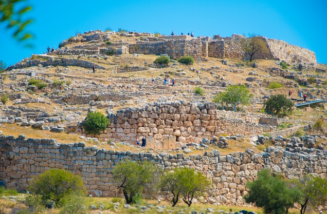 the view of the palace of Mycenae and its walls from afar